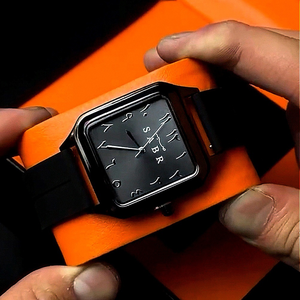 SABR Arabic Numeral Quartz Wat - Cartier Watch Santos recension och pris